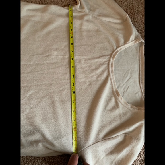 Oversized cream sweater size M - Picture 3 of 4